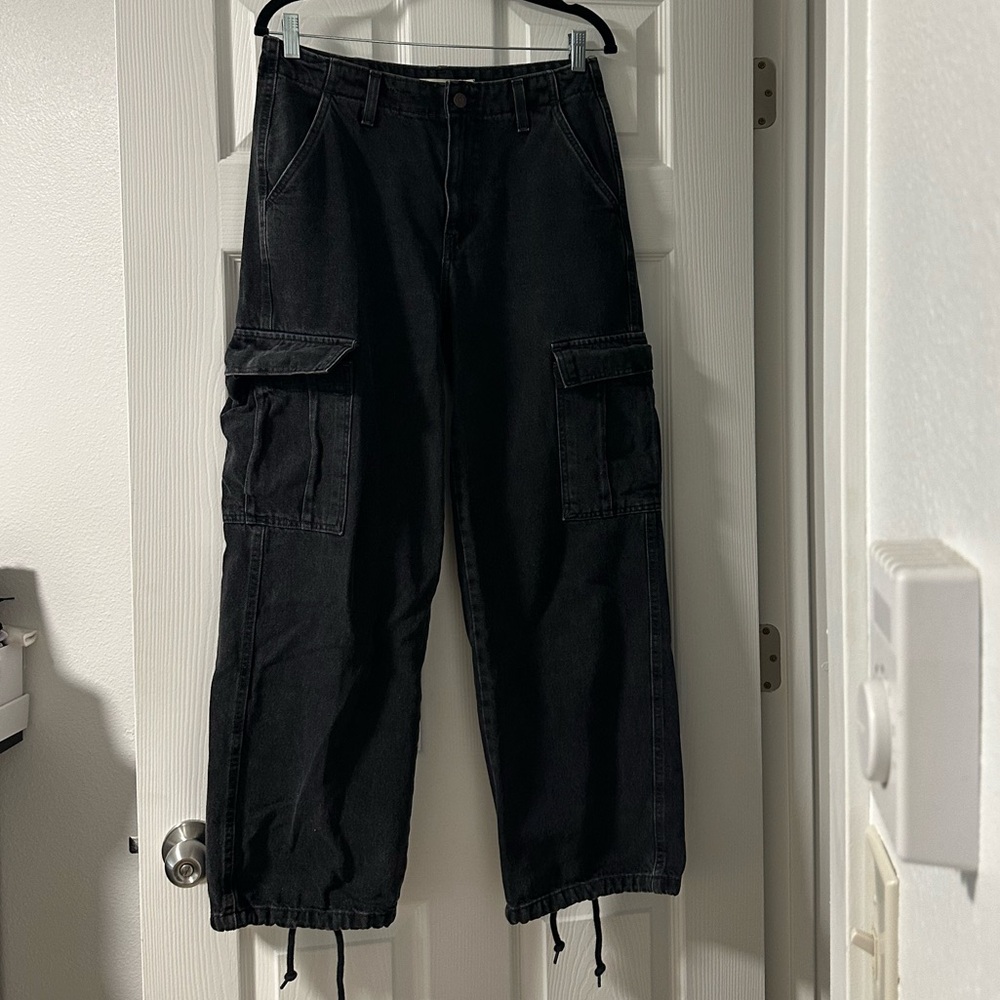 Levi’s ‘94 Baggy Cargo Jeans Size 27